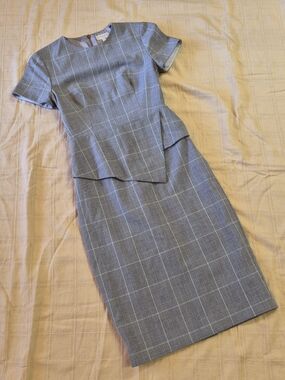 ted baker grey peplum dress Ted Baker Gray Wool Blend Dress US 4 V neck Cap sleeve Belted Peplum back